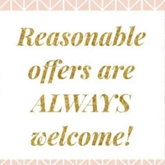 Meet your Posher, Sales By Gigi - Picture 2 of 2